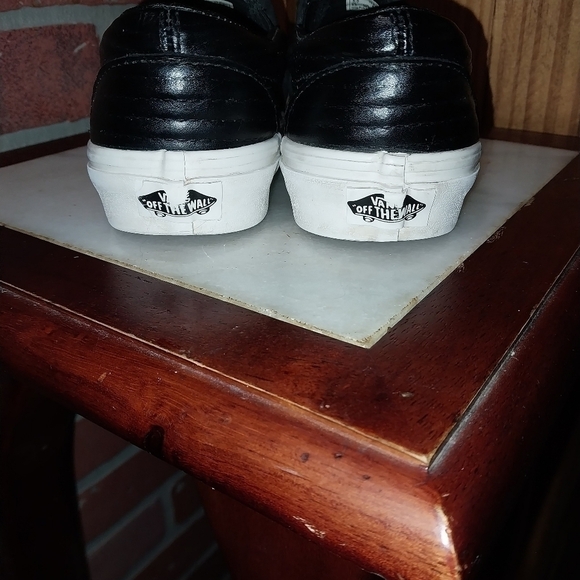 Vans 721356 Black Leather Round Ribbed Slip On Casual Walking Loafers M5 W6.5 - Picture 4 of 5